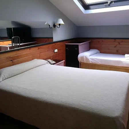 House Lomas 3* Oviedo