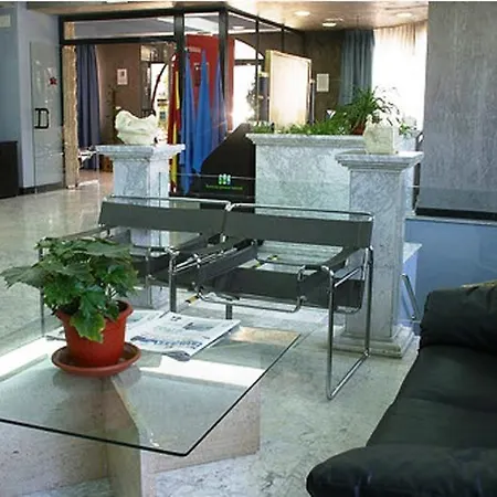 Hotel House Lomas 3*