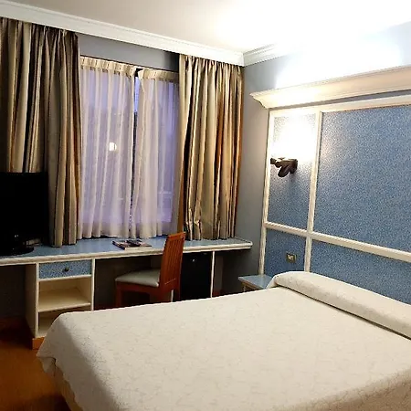 House Lomas 3*