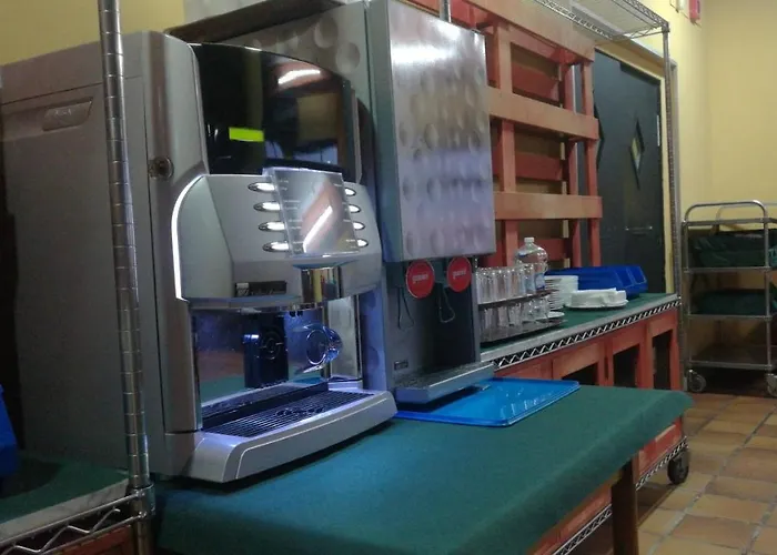 מלון House Lomas 3*